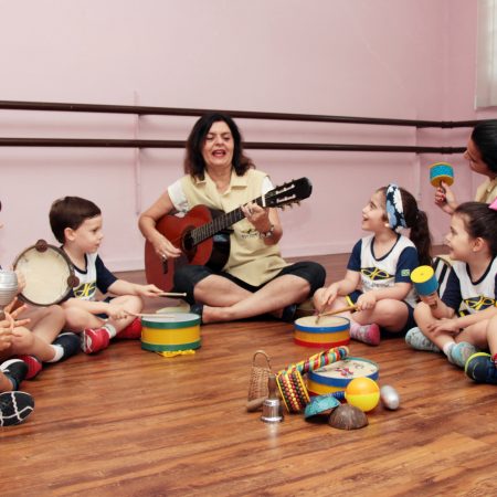 Educação Infantil – Sala de música